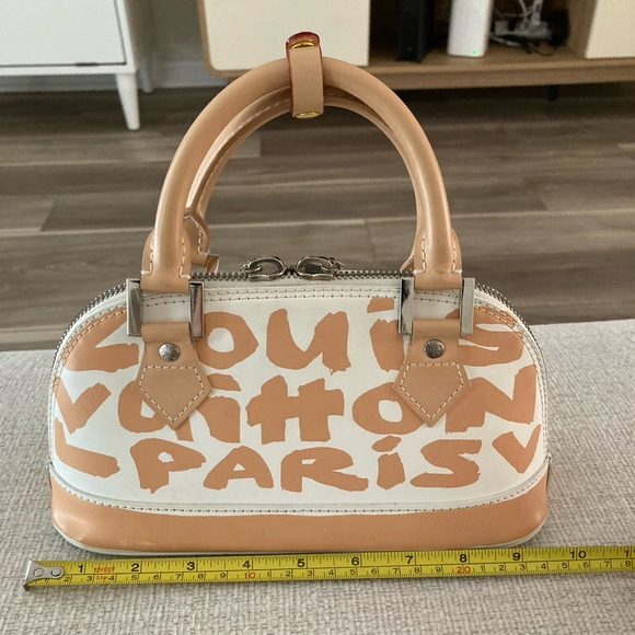 Rare authentic Louis Vuitton Graffiti Alma - Picture 10 of 16